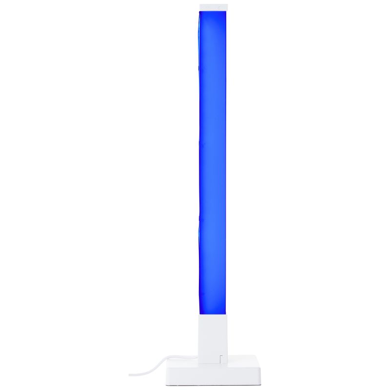 Neele 50cm Hvit bordlampe Fra Brilliant - Med RGB LED har du tilgang til et bredt utvalg av farger og effekter, slik at du enkelt kan tilpasse lyset til humør og anledning.
