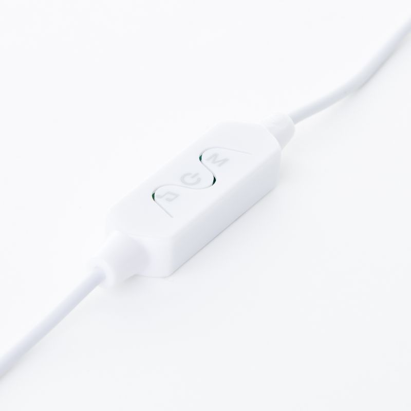 Neele 50cm Hvit bordlampe Fra Brilliant - Med RGB LED har du tilgang til et bredt utvalg av farger og effekter, slik at du enkelt kan tilpasse lyset til humør og anledning.