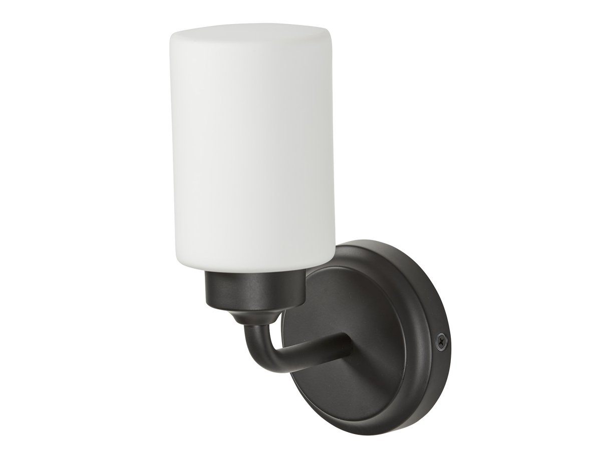 Boda 22cm Svart baderomslampe Fra Armaturhantverk - Med sine sorte detaljer og hvit glasskuppel sprer den et mykt og behagelig lys som er perfekt for speilbelysning eller generell belysning.