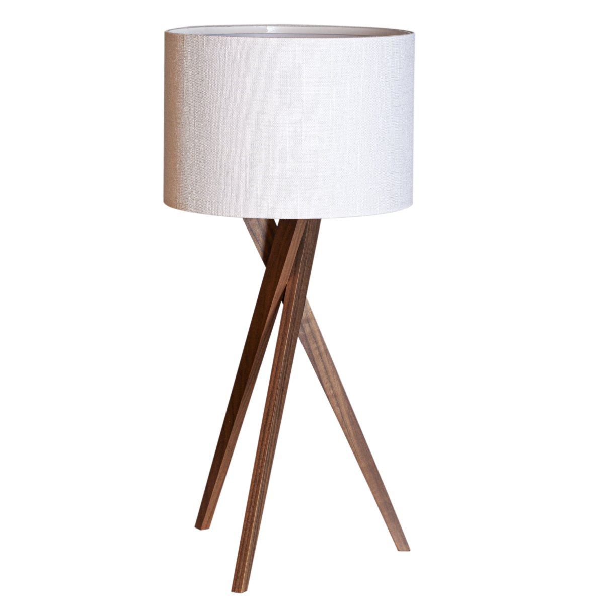 Vega 55cm Valnøtt bordlampe Fra By Rydéns - Vega er en moderne bordlampe laget av valnøtt og tekstil.