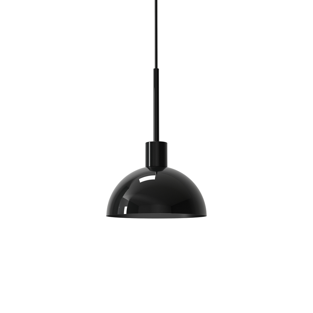 Vienda Ø20 Svart Taklampe Fra Herstal - Vienda er en stilig pendellampe i metall med blank sort farge og tidl&oslash;st design.