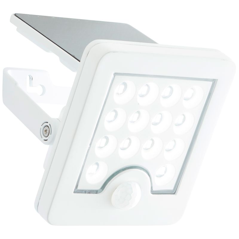 Luton Hvit solcellelampe Fra Brilliant - Med en IP65-klassifisering er den v&aelig;rbestandig og gir p&aring;litelig lys hele &aring;ret.