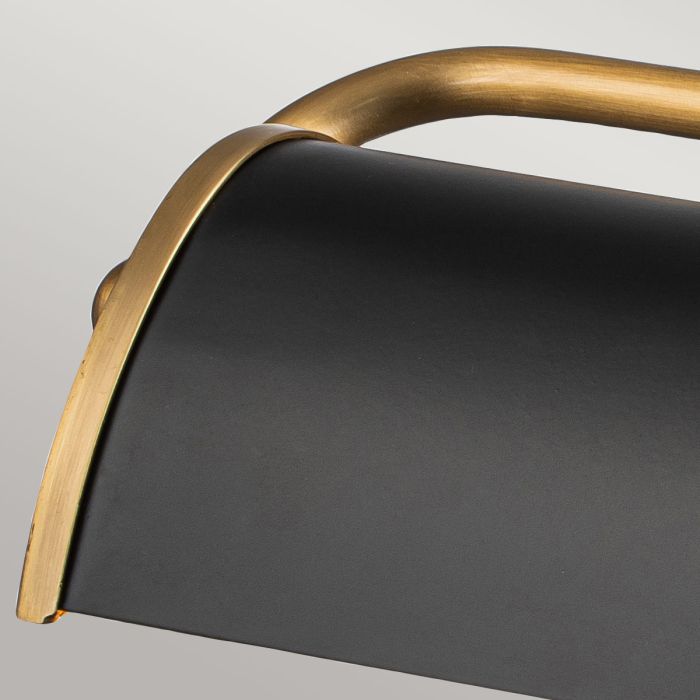 Winchfield 45cm Svart Fra Elstead Lighting - Tilgjengelig i antikk messing, matt sort og eik effekt på både skjermer og veggfester.