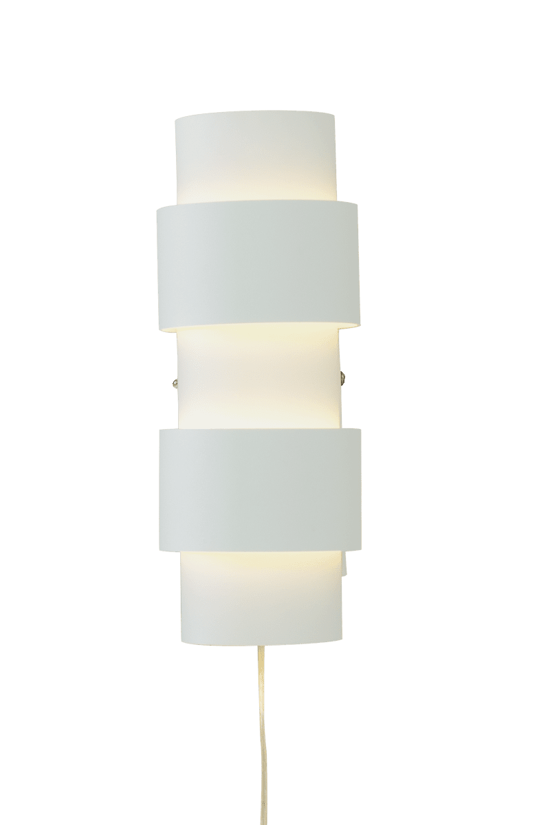 Zoom bilde av Lorena 26cm Hvit vegglampe Fra Aneta Lighting - Lorena er en enkel, men stilig vegglampe som skaper et dekorativt lyspunkt i rommet.